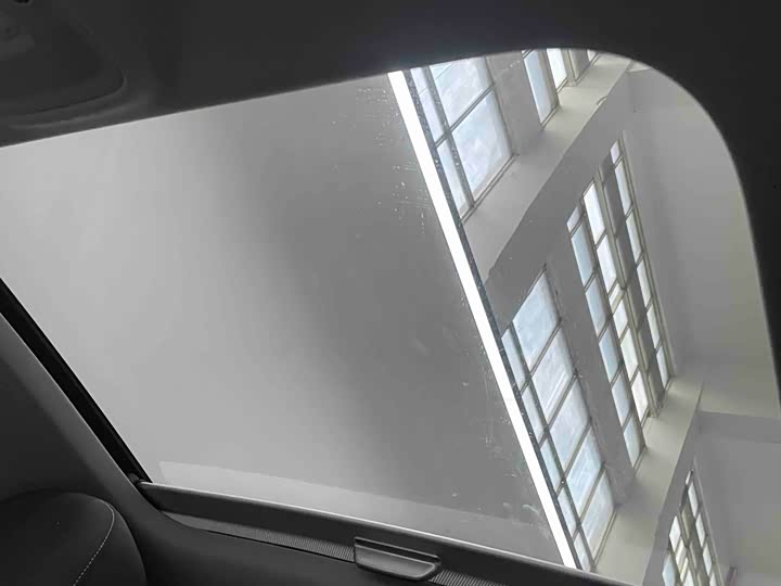 Фото 13 - Audi Q2L