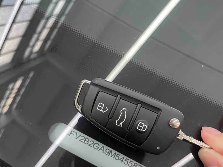 Фото 27 - Audi Q2L