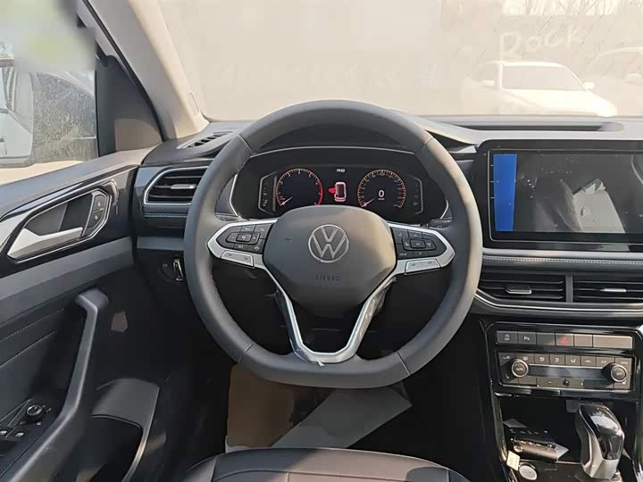 Фото 11 - Volkswagen Tharu