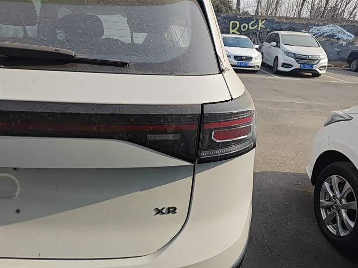 Фото 8 - Volkswagen Tharu