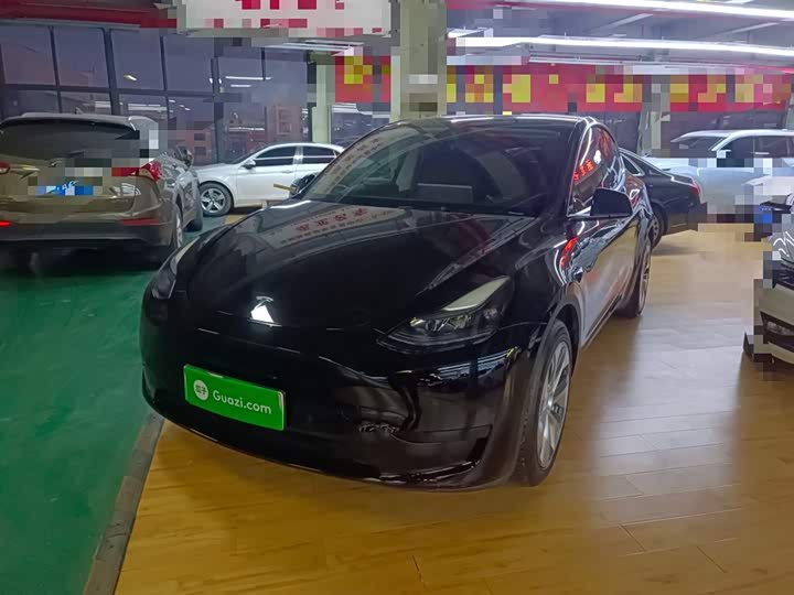 Фото 2 - Tesla Model Y