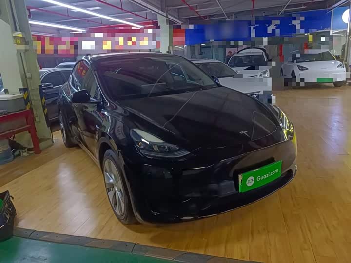 Фото 4 - Tesla Model Y