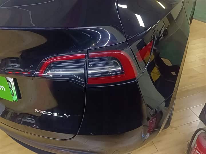 Фото 8 - Tesla Model Y