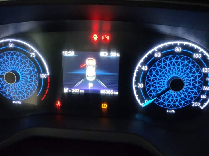 Фото 12 - Hongqi E-QM5