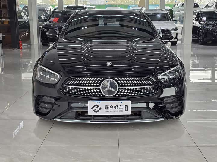 Фото 2 - Mercedes-Benz E-Class