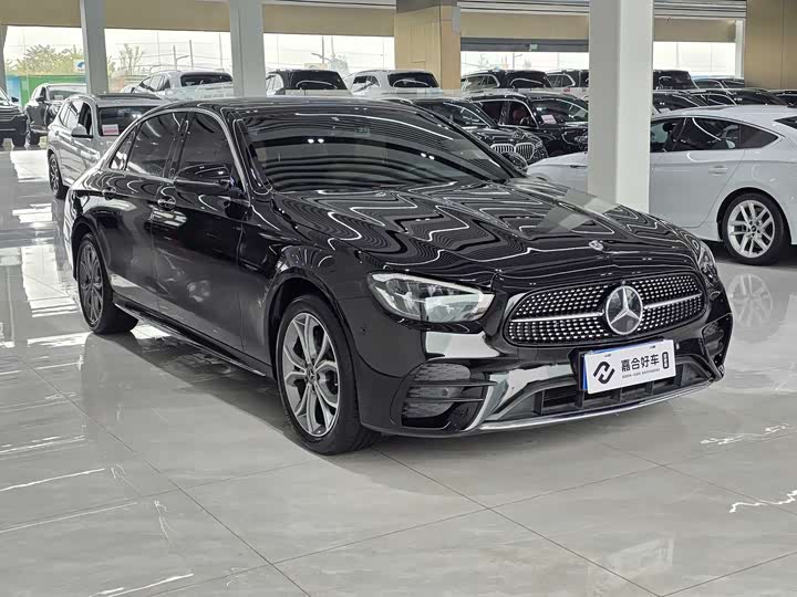 Фото 3 - Mercedes-Benz E-Class