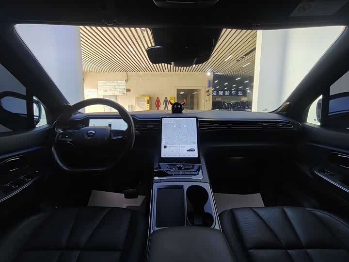 Фото 7 - Nio ES8