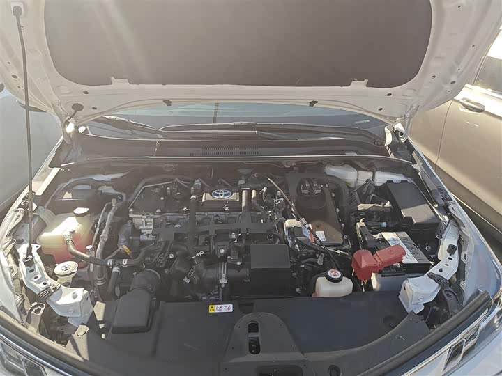 Фото 10 - Toyota Corolla