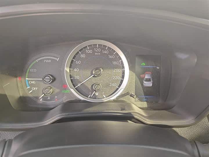 Фото 4 - Toyota Corolla