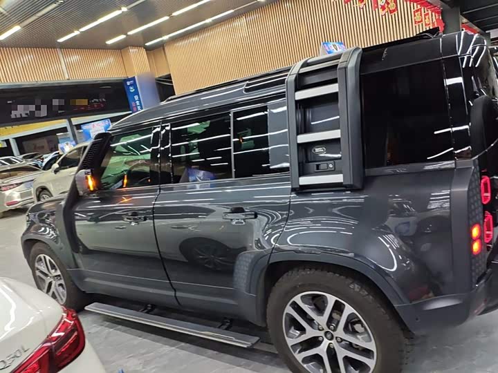 Фото 6 - Land Rover Defender