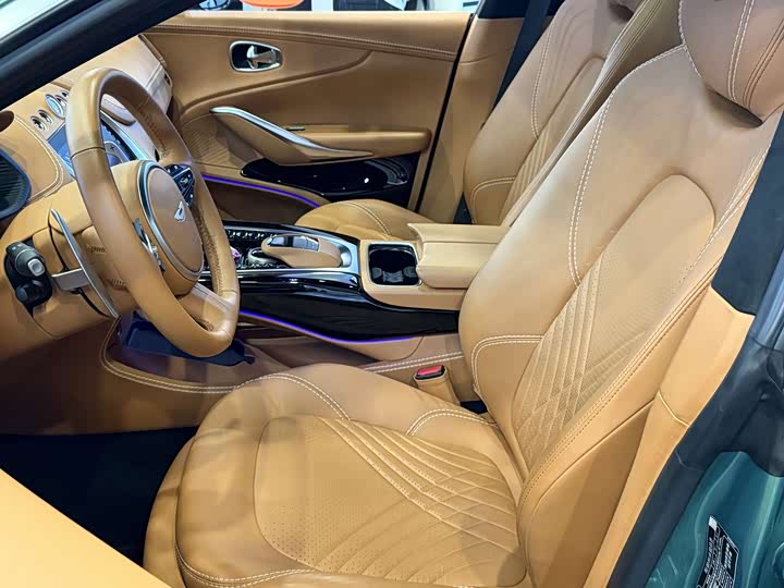 Фото 8 - Aston Martin DBX