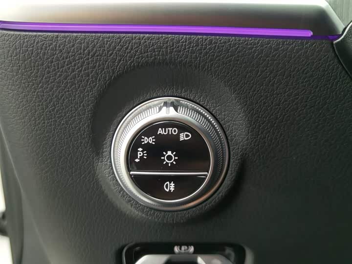 Фото 21 - Mercedes-Benz C-Class