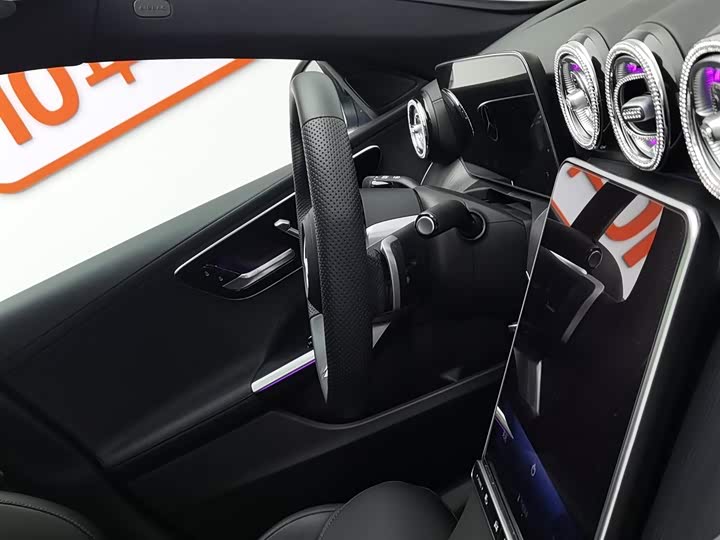 Фото 22 - Mercedes-Benz C-Class