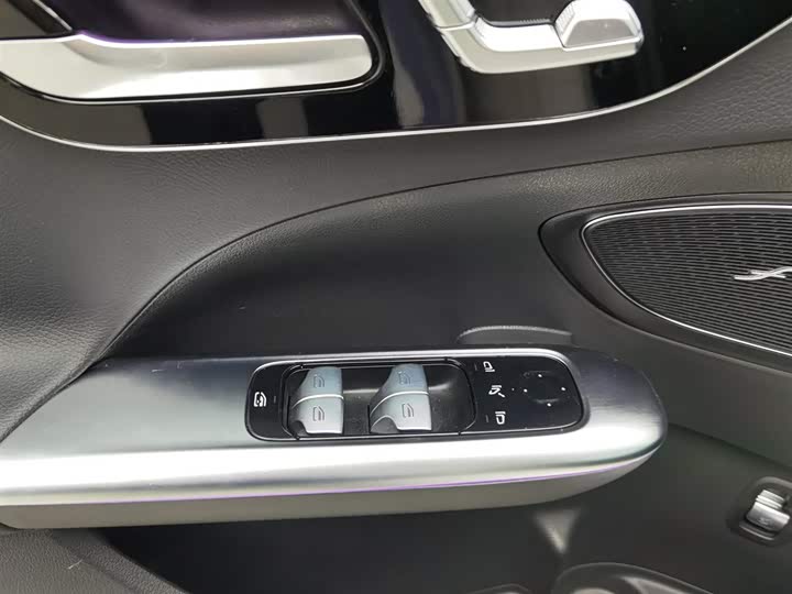 Фото 9 - Mercedes-Benz C-Class