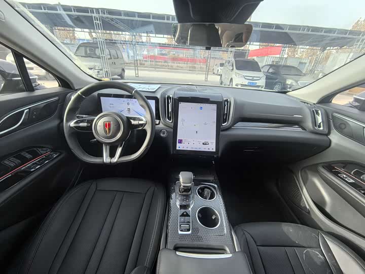 Фото 5 - Hongqi HS3 Hybrid