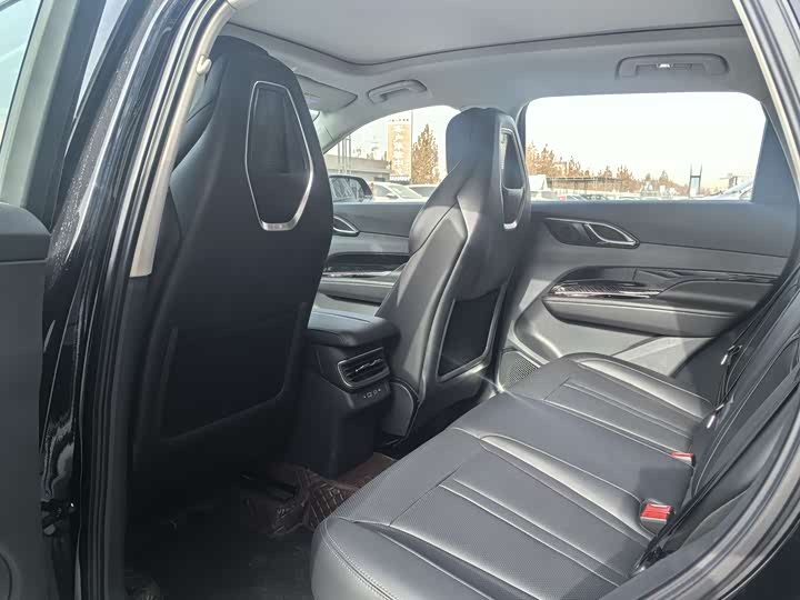 Фото 6 - Hongqi HS3 Hybrid