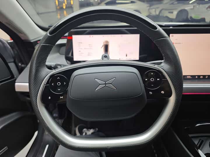 Фото 12 - XPeng P7