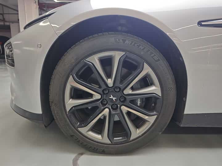 Фото 5 - XPeng P7