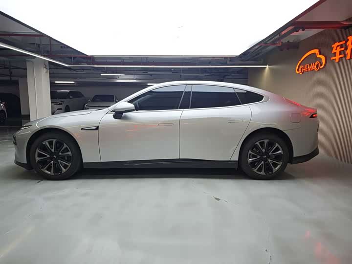 Фото 6 - XPeng P7