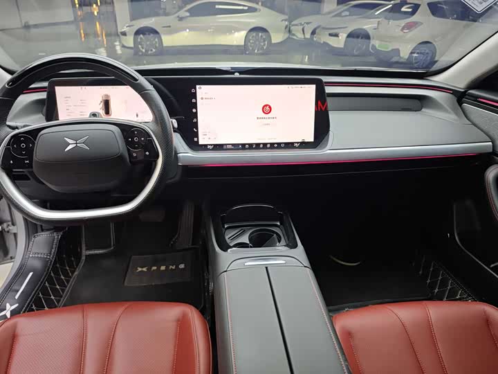 Фото 9 - XPeng P7