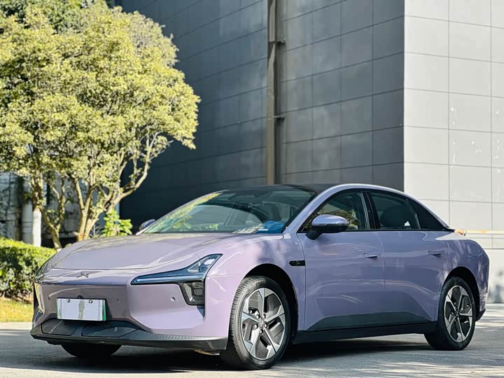 Фото 1 - XPeng Mona M03