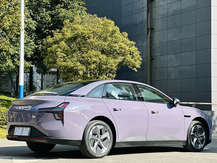 Фото 10 - XPeng Mona M03