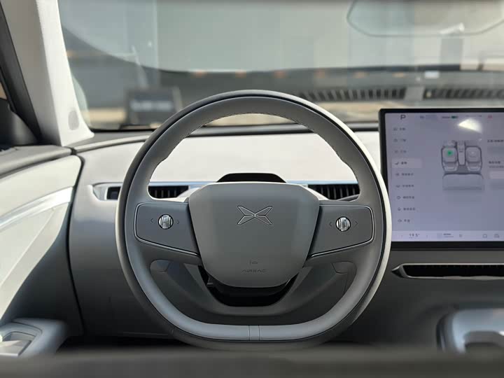 Фото 11 - XPeng Mona M03