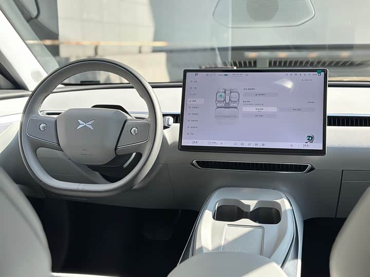 Фото 12 - XPeng Mona M03