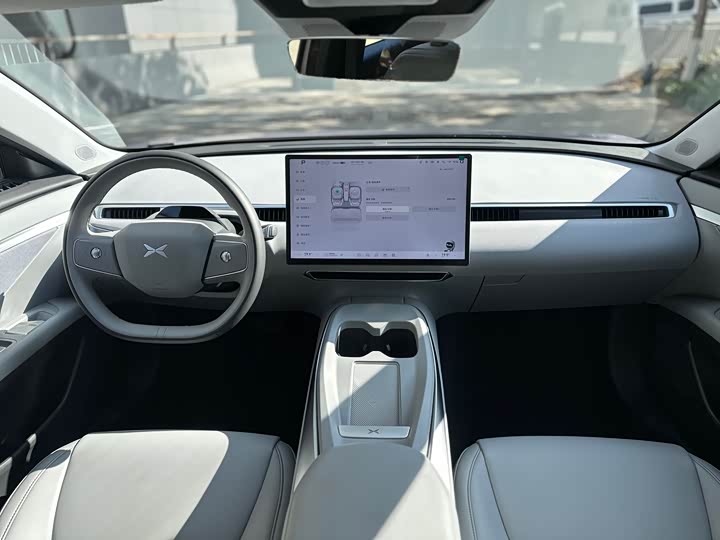 Фото 4 - XPeng Mona M03