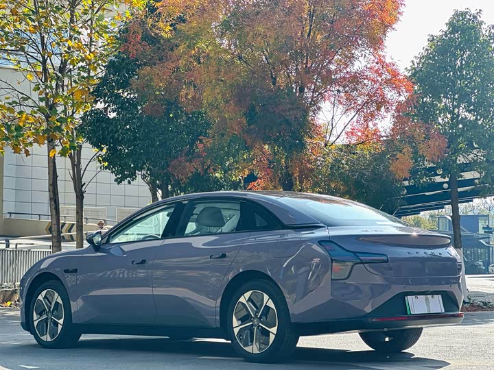 Фото 8 - XPeng Mona M03