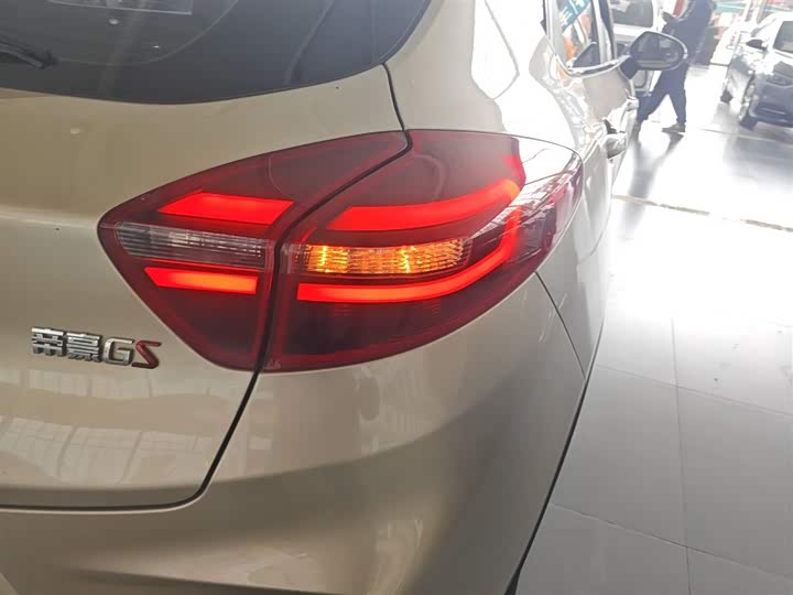 Фото 8 - Geely Emgrand GS