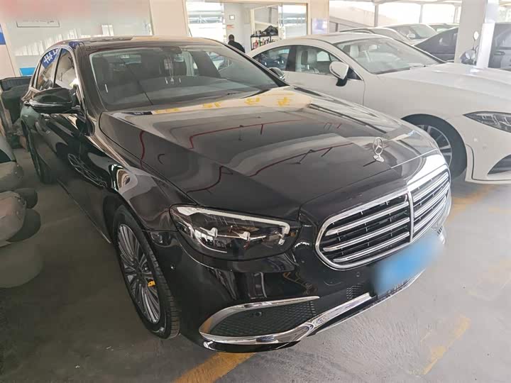 Фото 4 - Mercedes-Benz E-Class