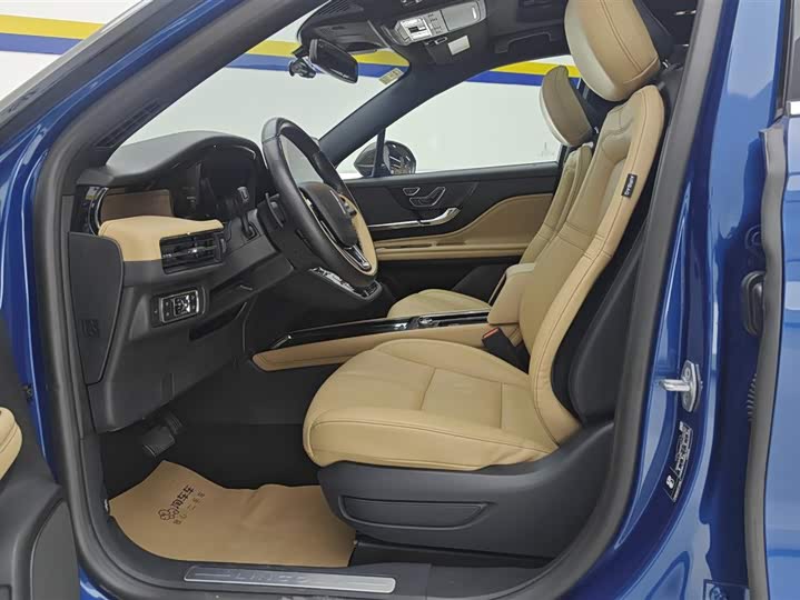 Фото 9 - Lincoln Corsair