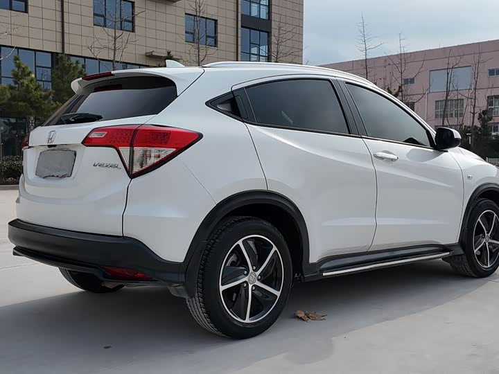 Фото 4 - Honda Vezel