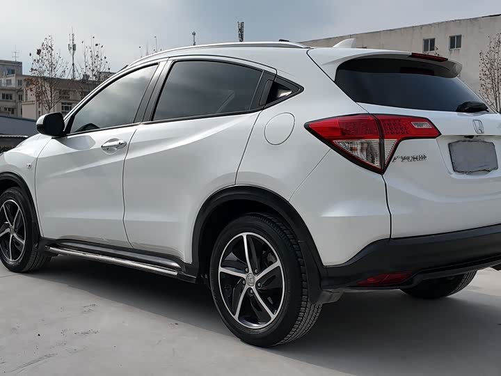 Фото 6 - Honda Vezel