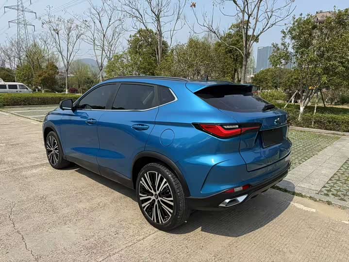 Фото 15 - Changan Oshan X5