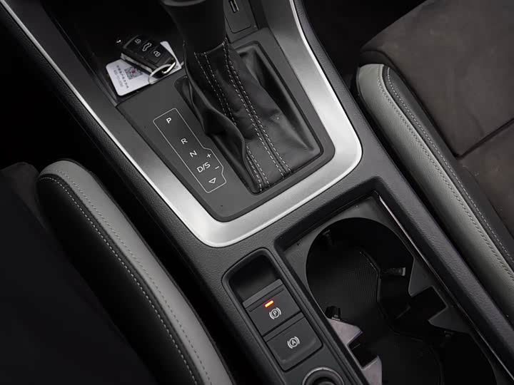 Фото 14 - Audi Q3