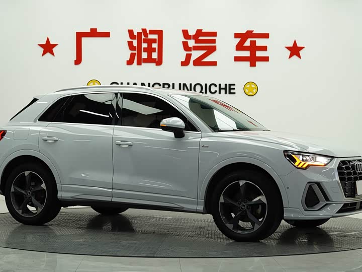 Фото 6 - Audi Q3
