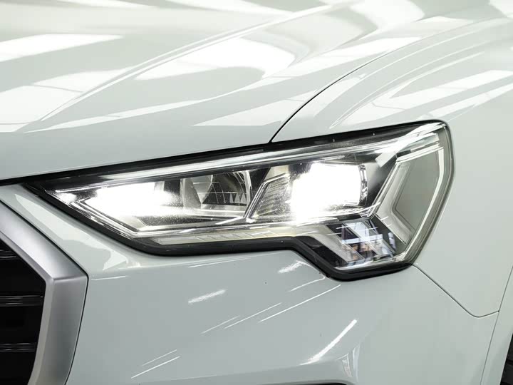 Фото 7 - Audi Q3