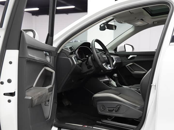 Фото 9 - Audi Q3