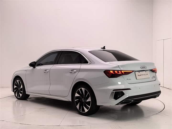 Фото 21 - Audi A3