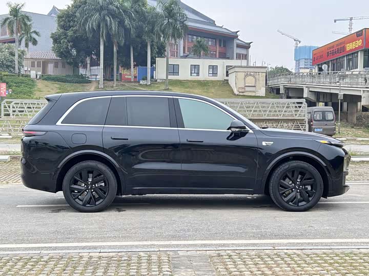 Фото 15 - LiXiang L8