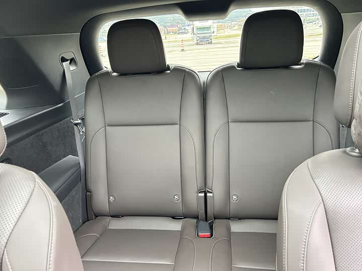 Фото 21 - LiXiang L8