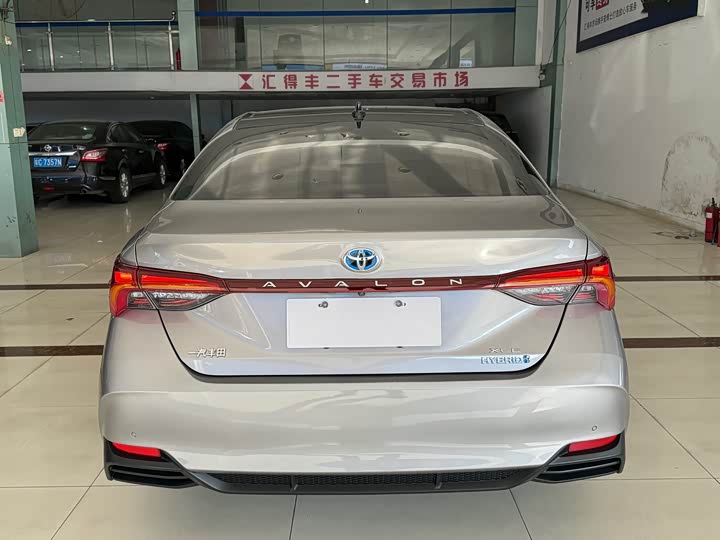 Фото 15 - Toyota Avalon