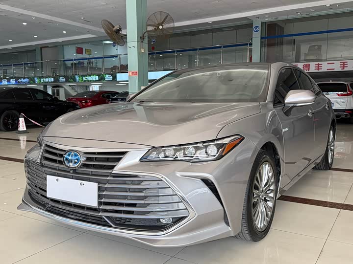 Фото 2 - Toyota Avalon