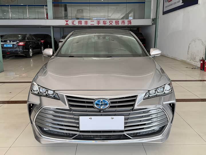 Фото 3 - Toyota Avalon