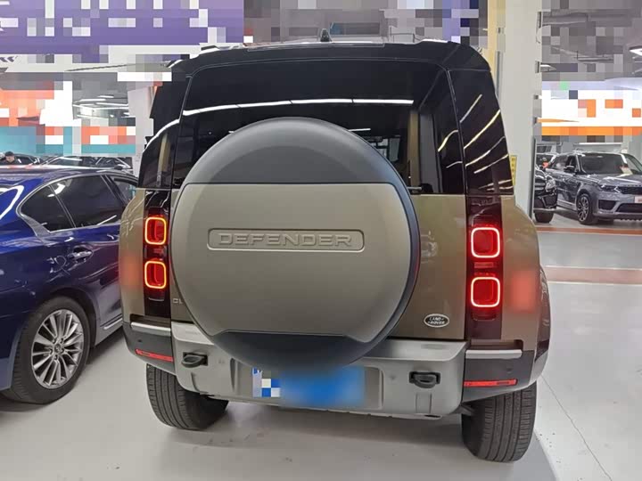 Фото 6 - Land Rover Defender