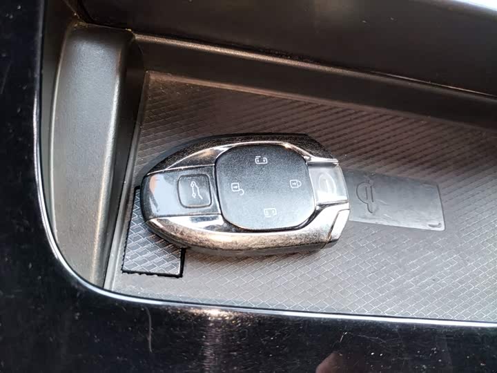 Фото 9 - GAC Trumpchi M8