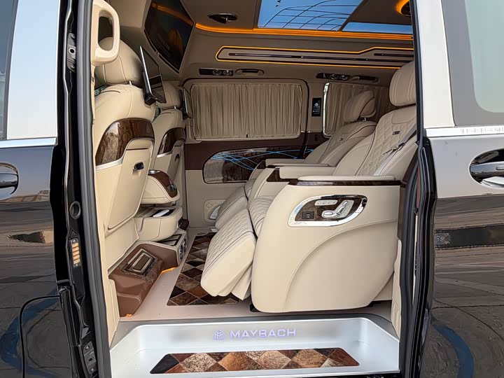 Фото 15 - Mercedes-Benz Vito