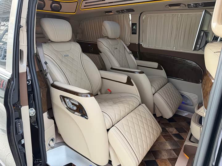 Фото 17 - Mercedes-Benz Vito